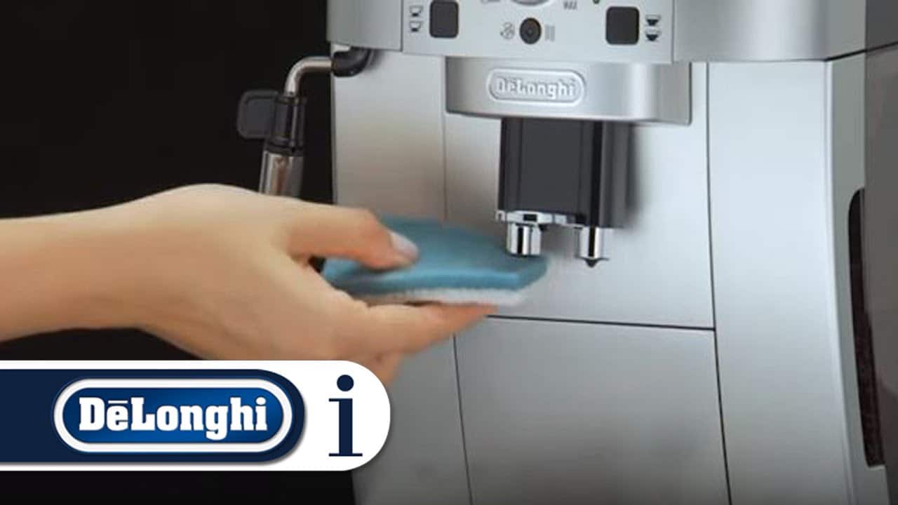 Cleaning the DeLonghi Magnifica how to do it Practical Tips