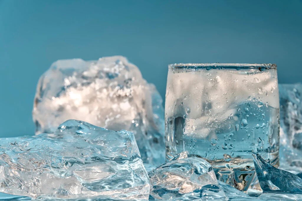 How long does water ice need to freeze? Simply explained - Practical Tips